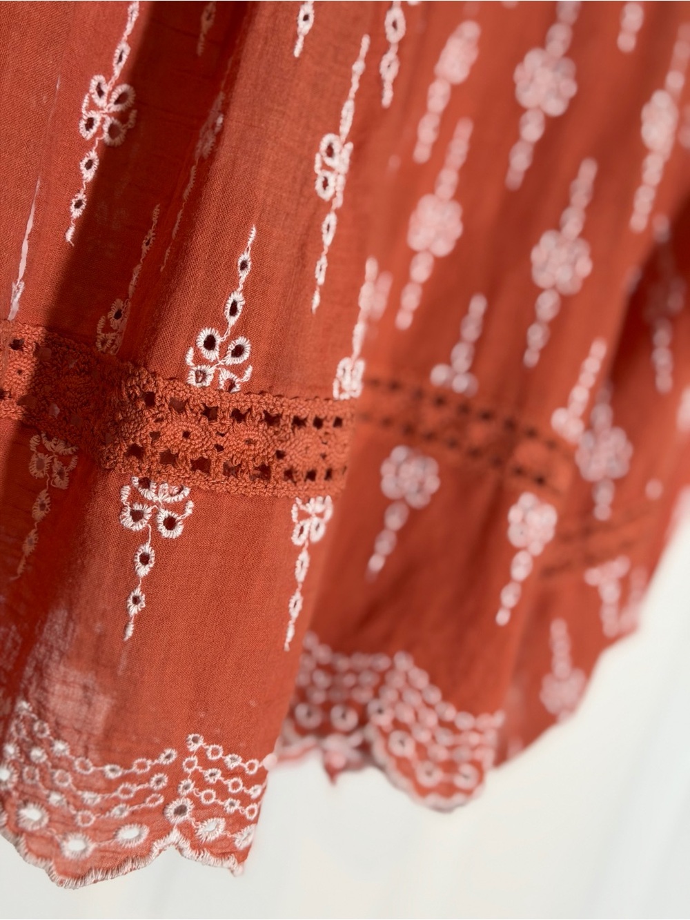 American Eagle~Boho~Terracotta~White Embroidered Eyelet~Lace~Tunic Top~Size LG/G - Picture 5 of 16